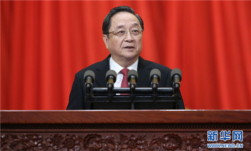 3月3日，中国人民政治协商会议第十二届全国委员会第四次会议在北京人民大会堂开幕。这是俞正声代表政协第十二届全国委员会常务委员会作工作报告。 新华社记者 庞兴雷 摄